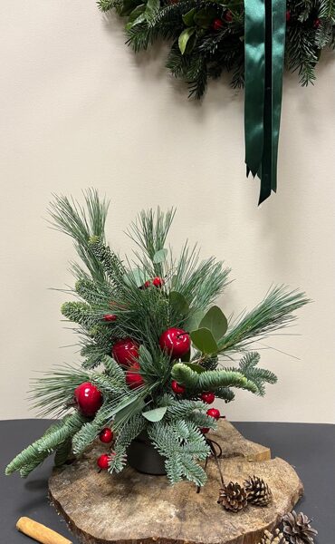 Galda dekors ar mākslīgajiem āboliem/sezonāls